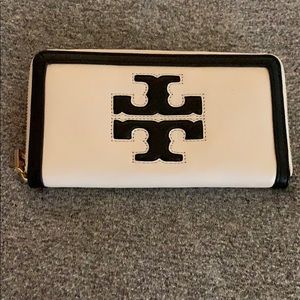 Tory Burch Jessica Zip Continental Wallet